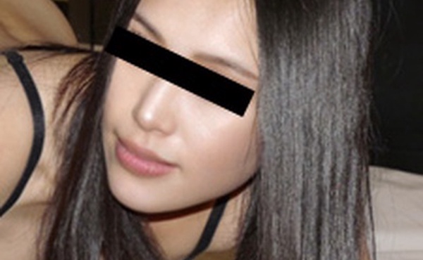 一个整洁的素人女孩，沉迷于摄影 三之轮智美