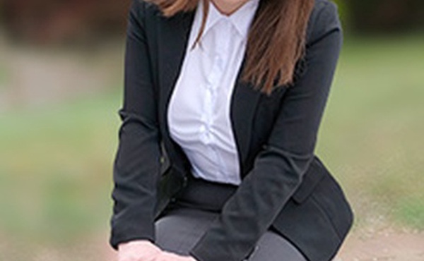 素人AV采访～拜托，只有这里了～早川夏美