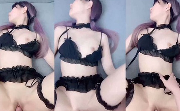 网红美女迈开腿做爱的视频被人疯传